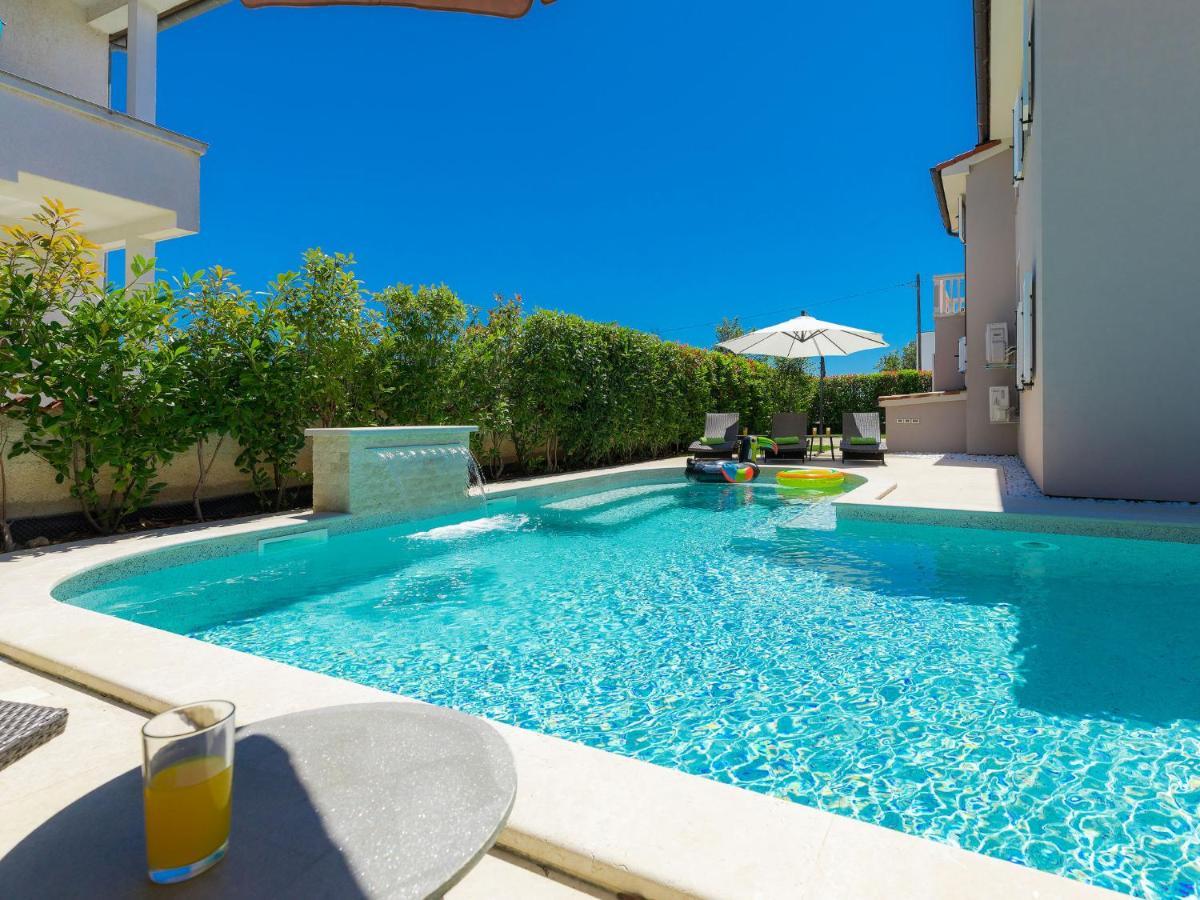 Holiday Home Villa Valentina Loborika Exterior foto